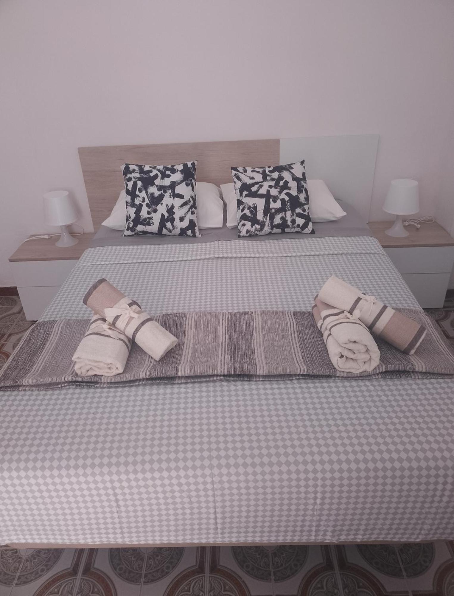 Malaga Center Rooms Экстерьер фото