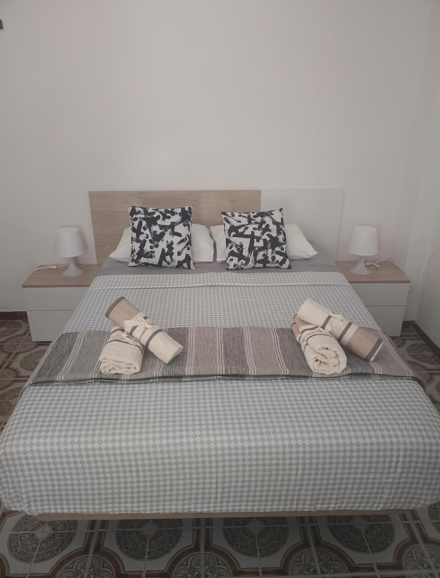 Malaga Center Rooms Экстерьер фото
